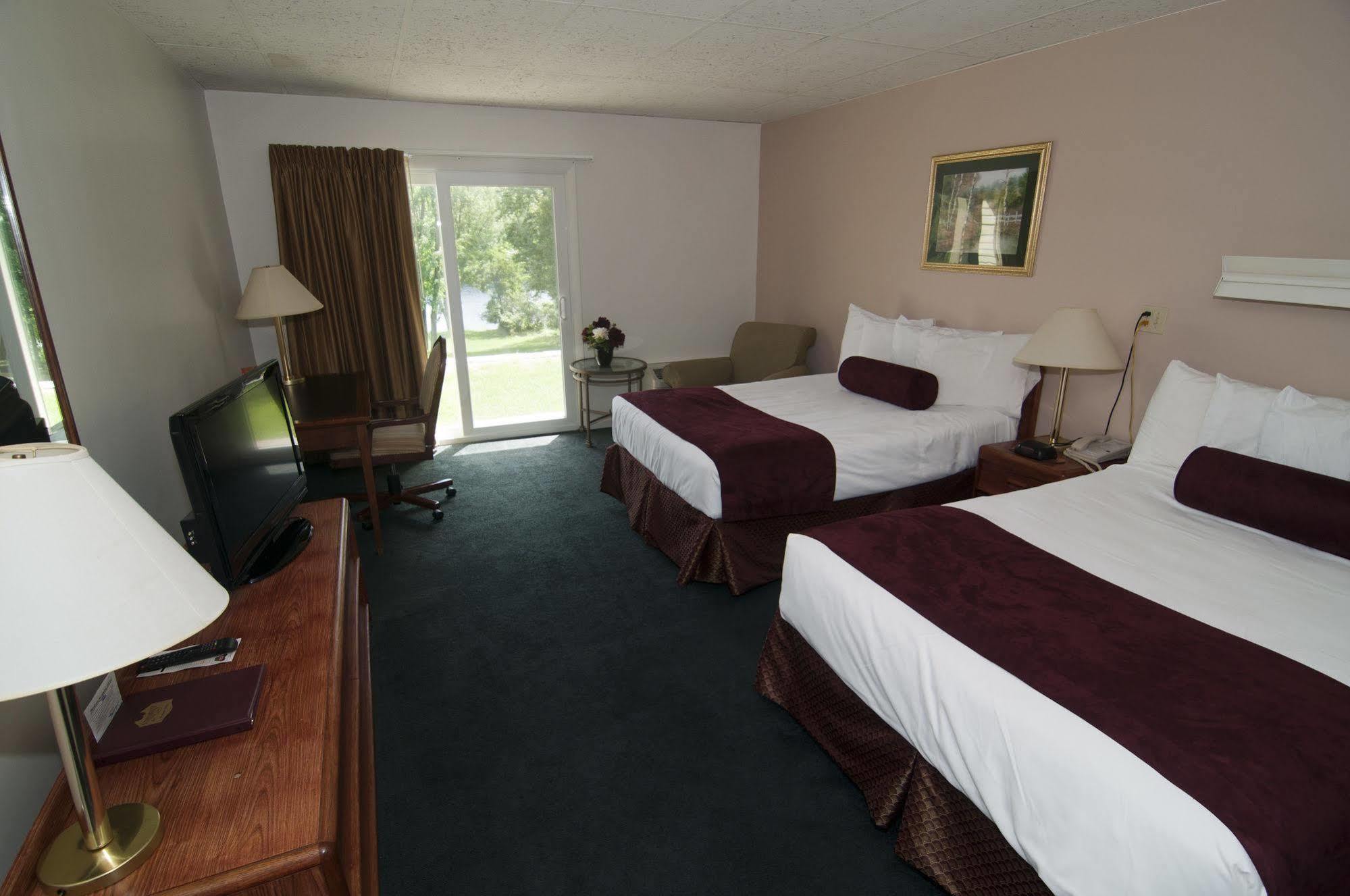 University Inn Academic Suites Orono Habitación foto